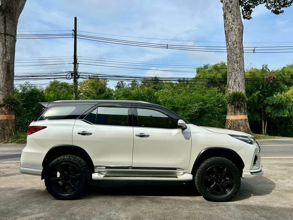 2017 Toyota Fortuner II 2