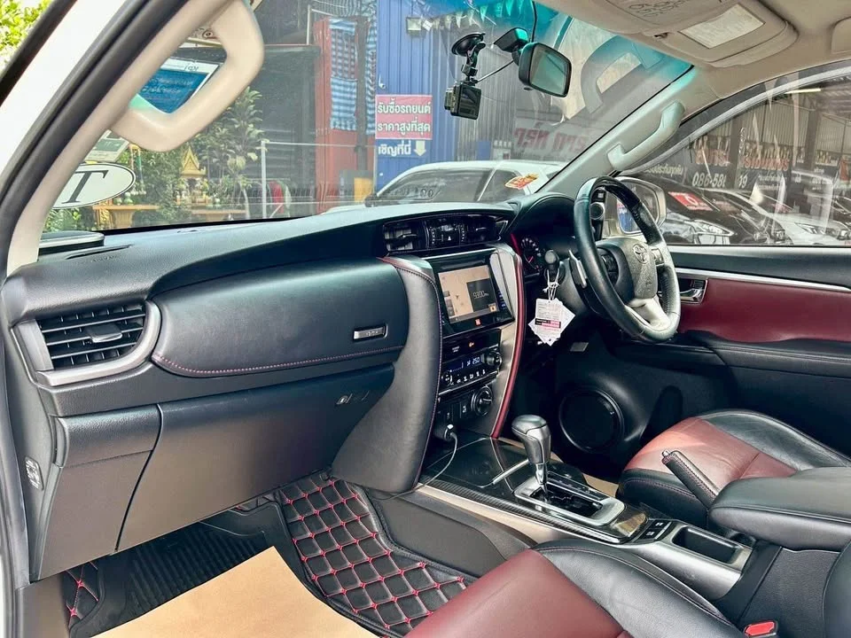 2017 Toyota Fortuner II 3