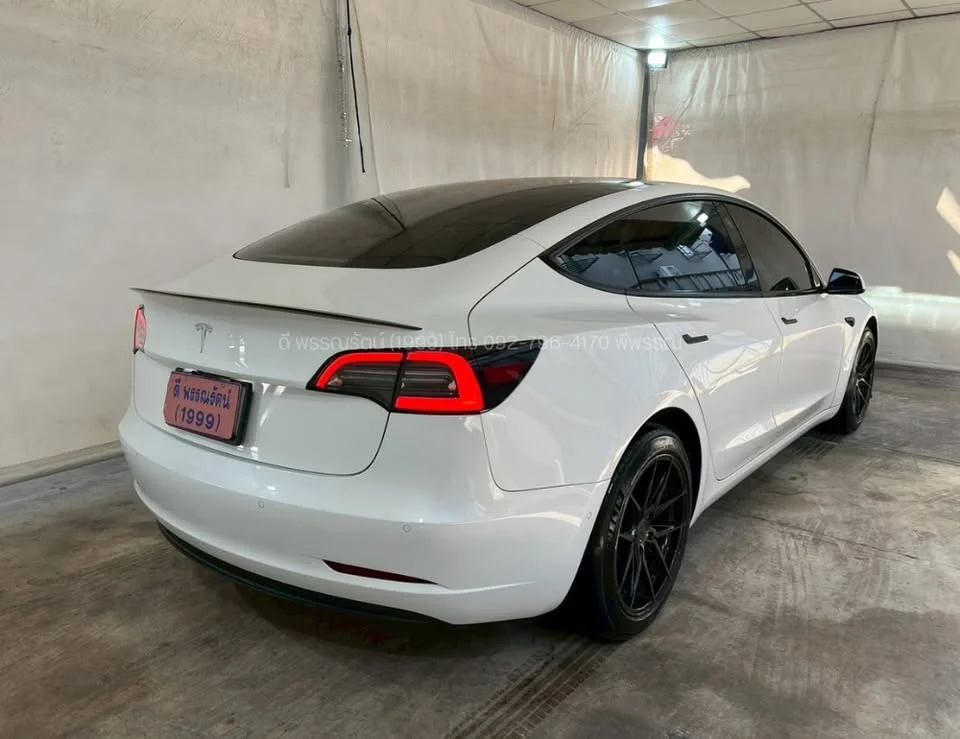 2023 Tesla Model 3 2