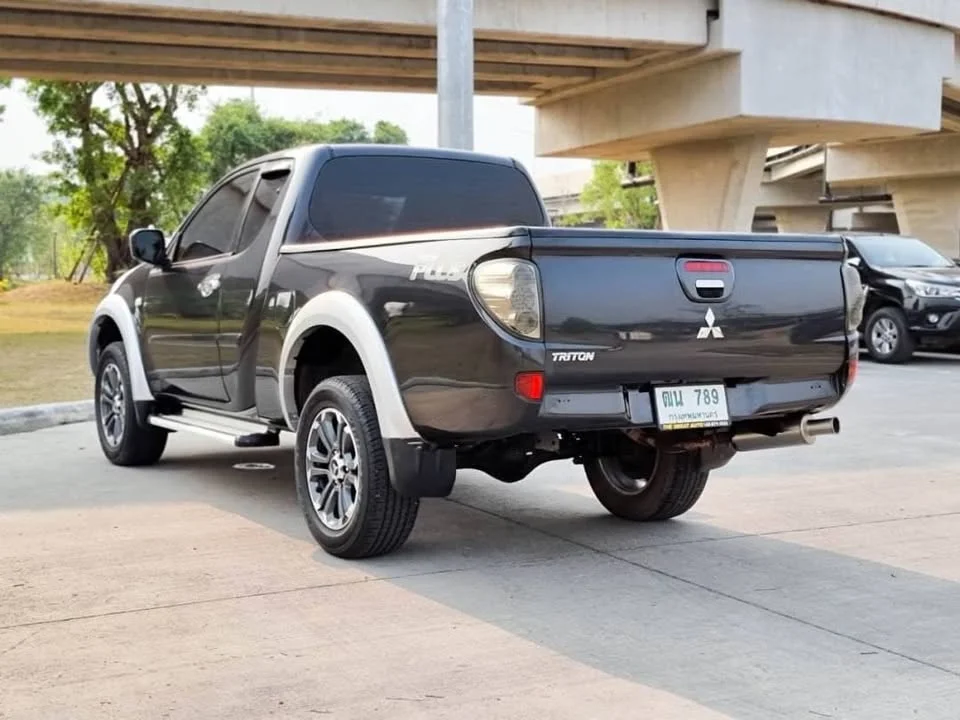 2012 Mitsubishi Triton IV 3