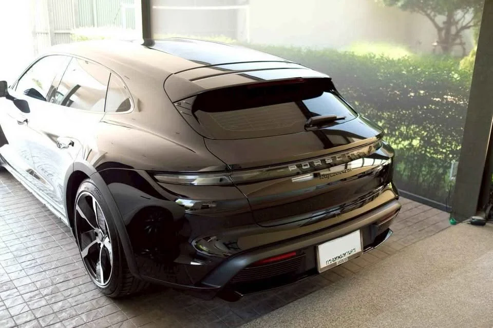 2023 Porsche Taycan 9J1 2
