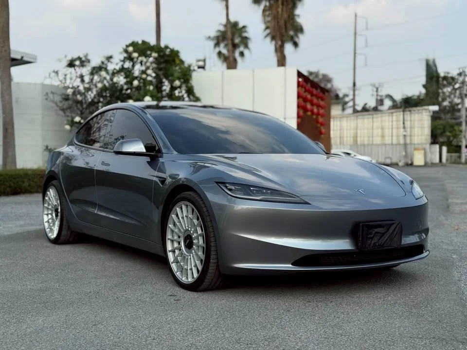 2024 Tesla Model 3 3