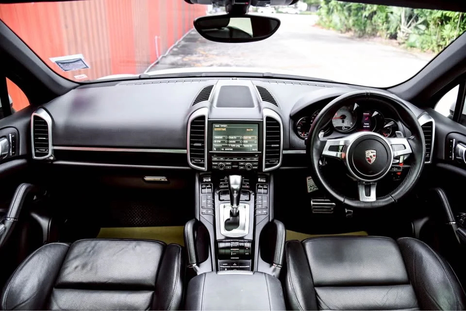 2011 Porsche Cayenne II 2