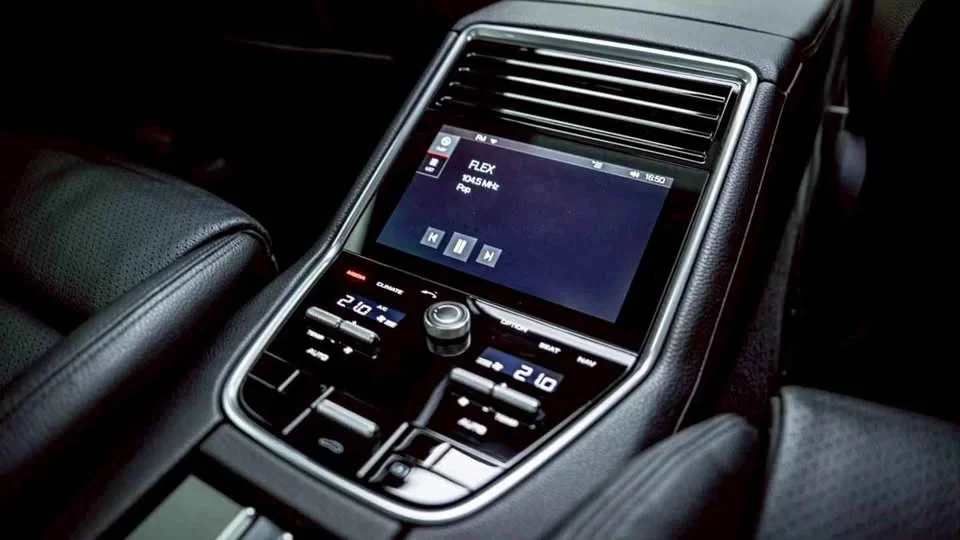 2018 Porsche Panamera II 3