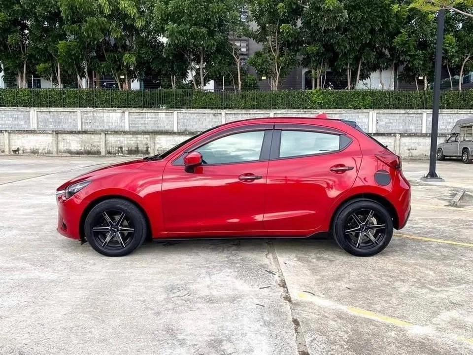 2016 Mazda 2 III 3