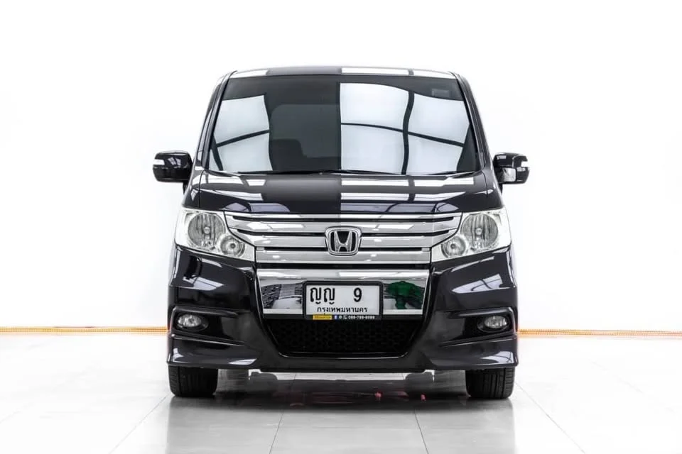 2013 Honda Stepwgn IV 3