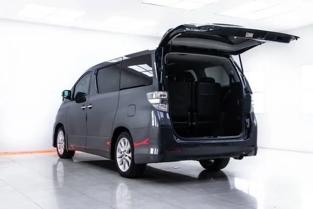 2011 Toyota Alphard, Vellfire II (AH20) 3