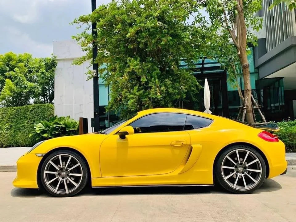 2015 Porsche Boxster and Cayman III 2