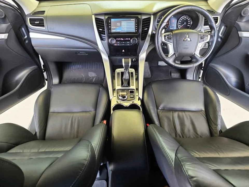 2015 Mitsubishi Pajero Sport III 2