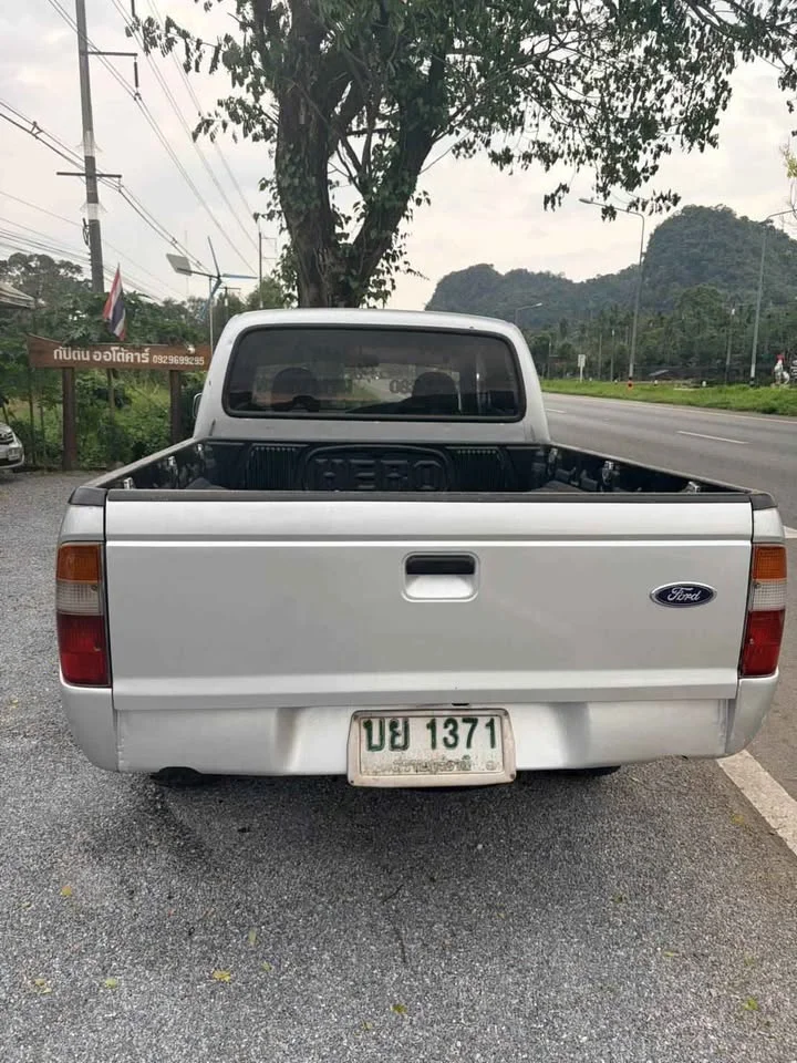 2002 Mazda 2500 Fighter V 3