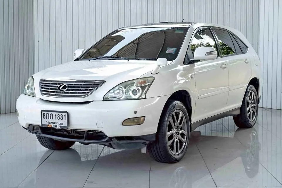 2004 Toyota Harrier II 2