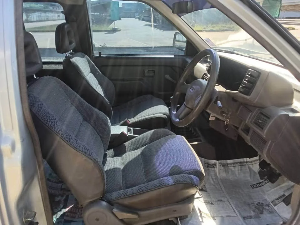 1995 Isuzu TFR III 3