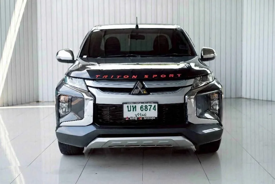 2022 Mitsubishi Triton V 2