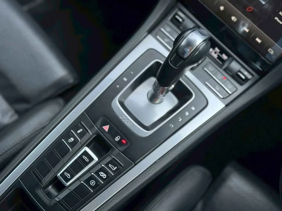 2016 Porsche 718 Boxster and Cayman IV 2