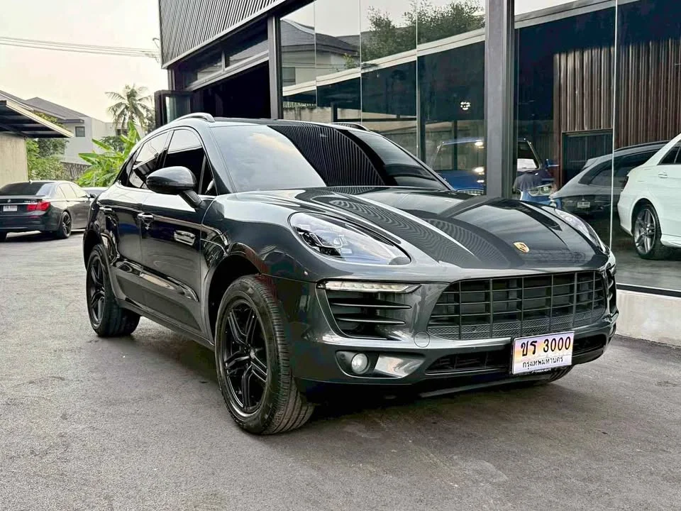 2016 Porsche Macan I 2
