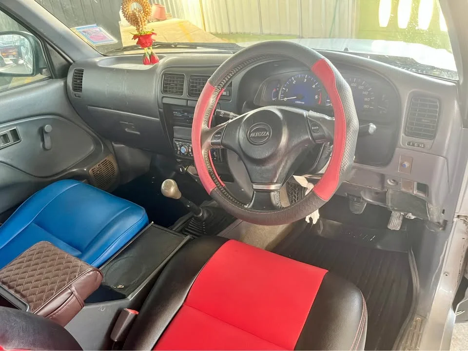 2002 Toyota Hilux Tiger VI 3