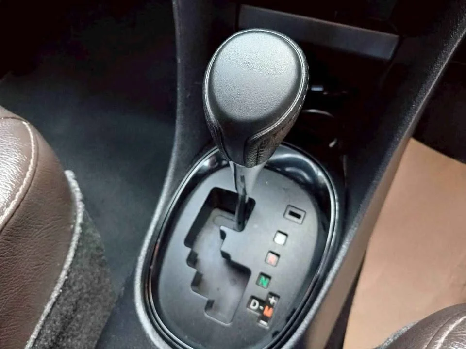 2017 Toyota Sienta II 2