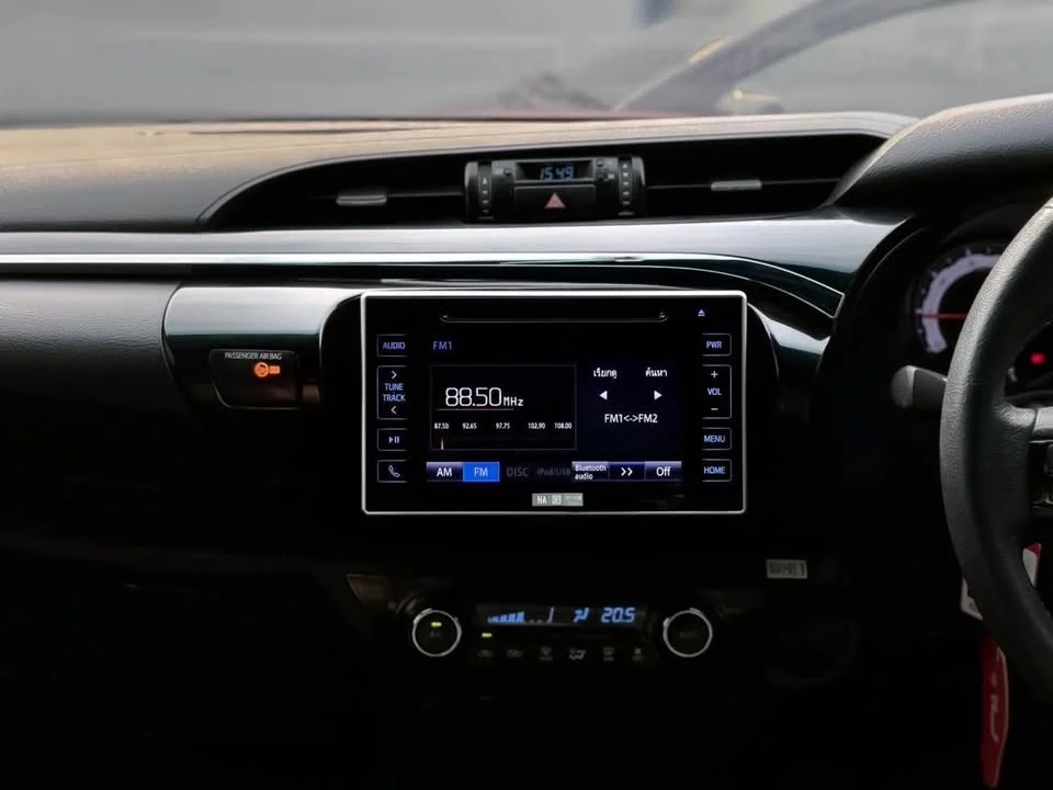 2019 Toyota Hilux VIII 3