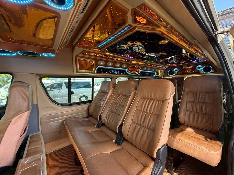 2010 Toyota Commuter V (H200) 3