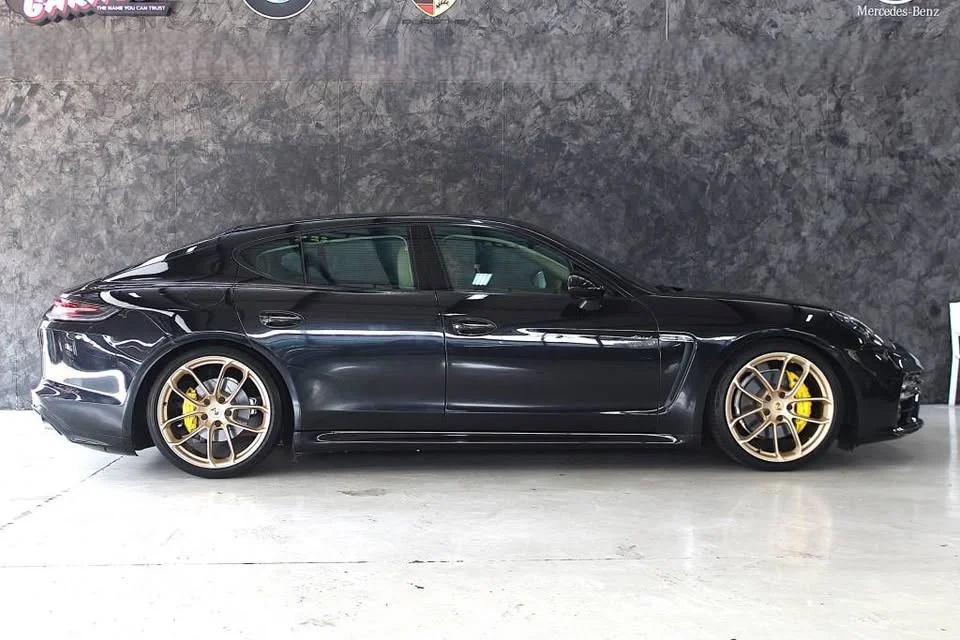 2012 Porsche Panamera II 3