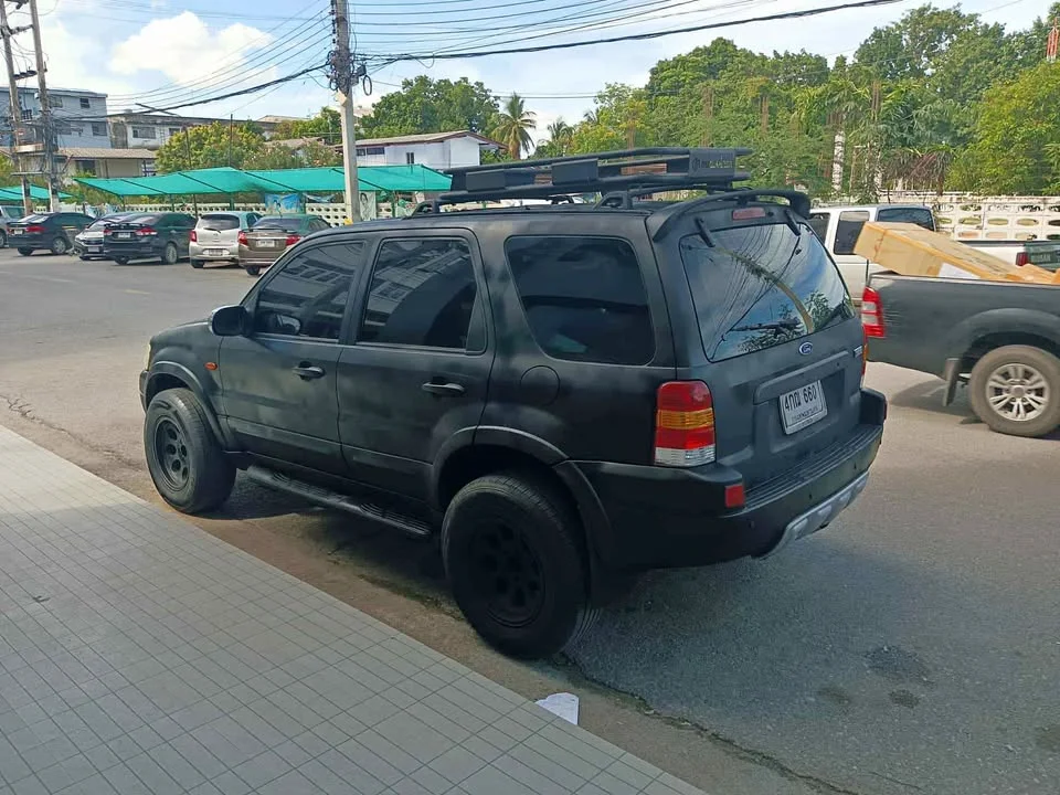 2004 Ford Escape I 3