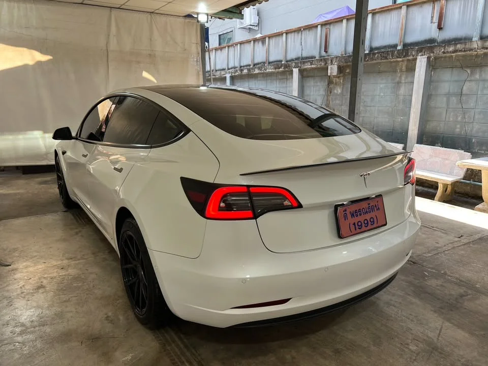 2023 Tesla Model 3 3