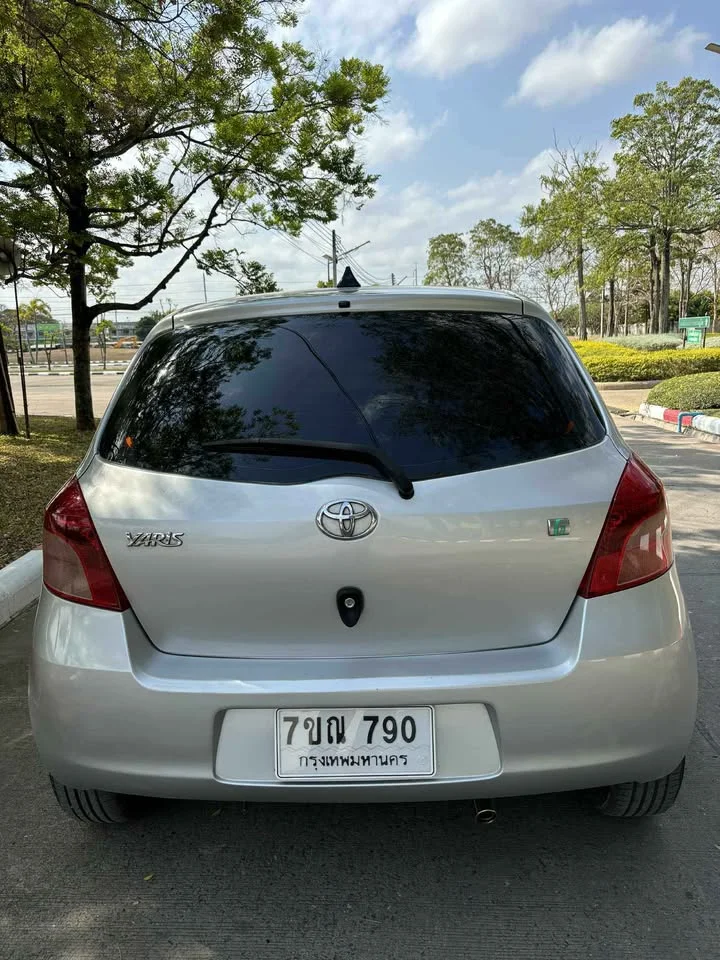 2007 Toyota Yaris II 2