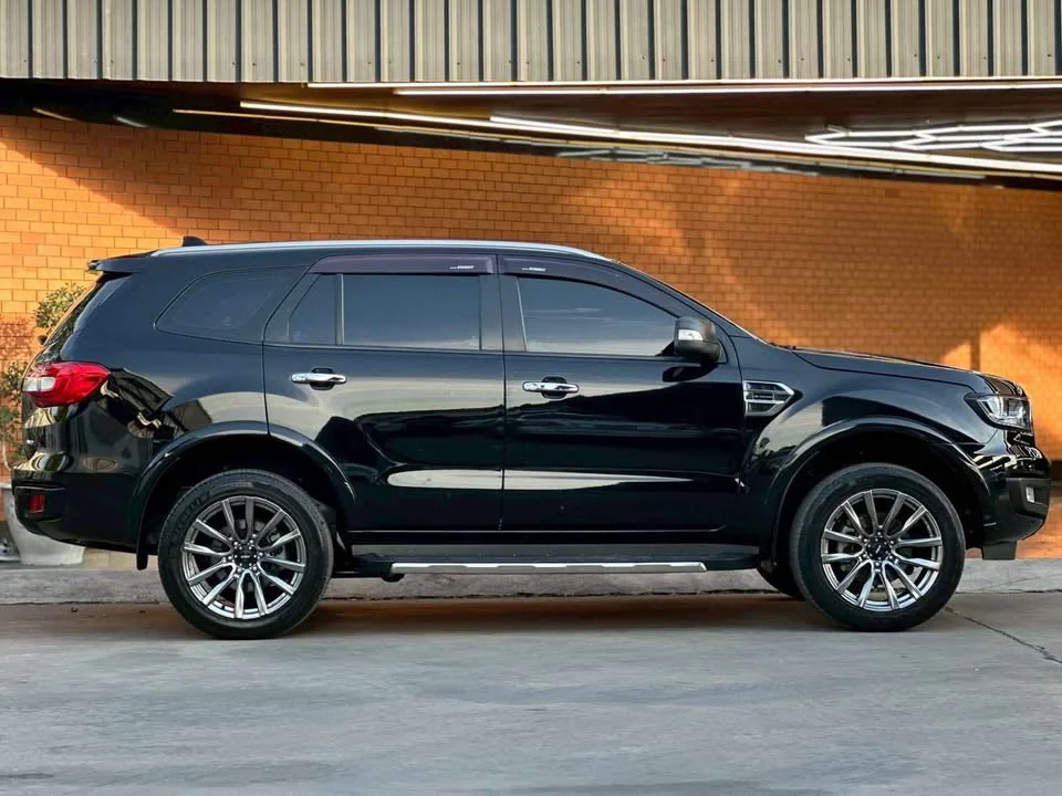 2020 Ford Everest II 3