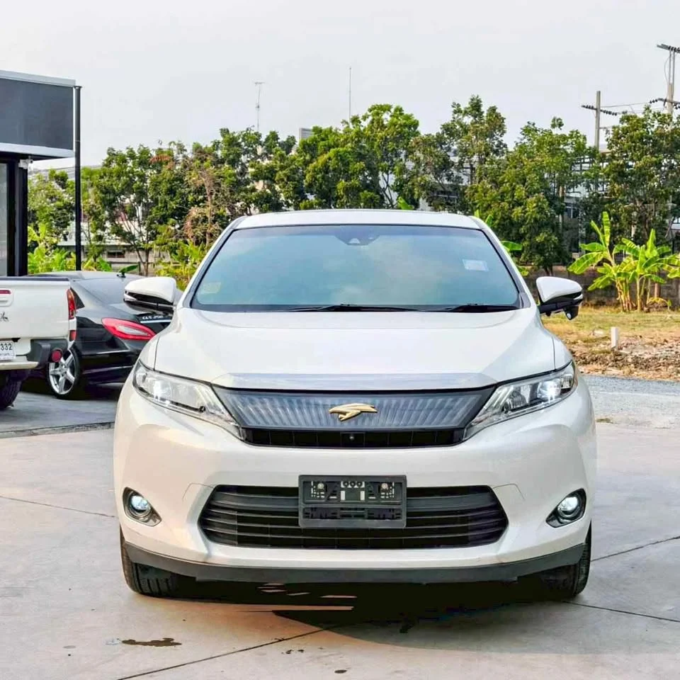 2014 Toyota Harrier III 2
