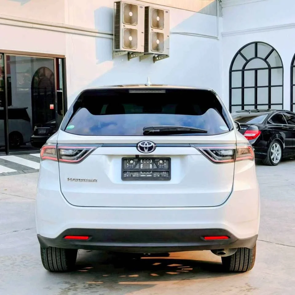 2014 Toyota Harrier III 3