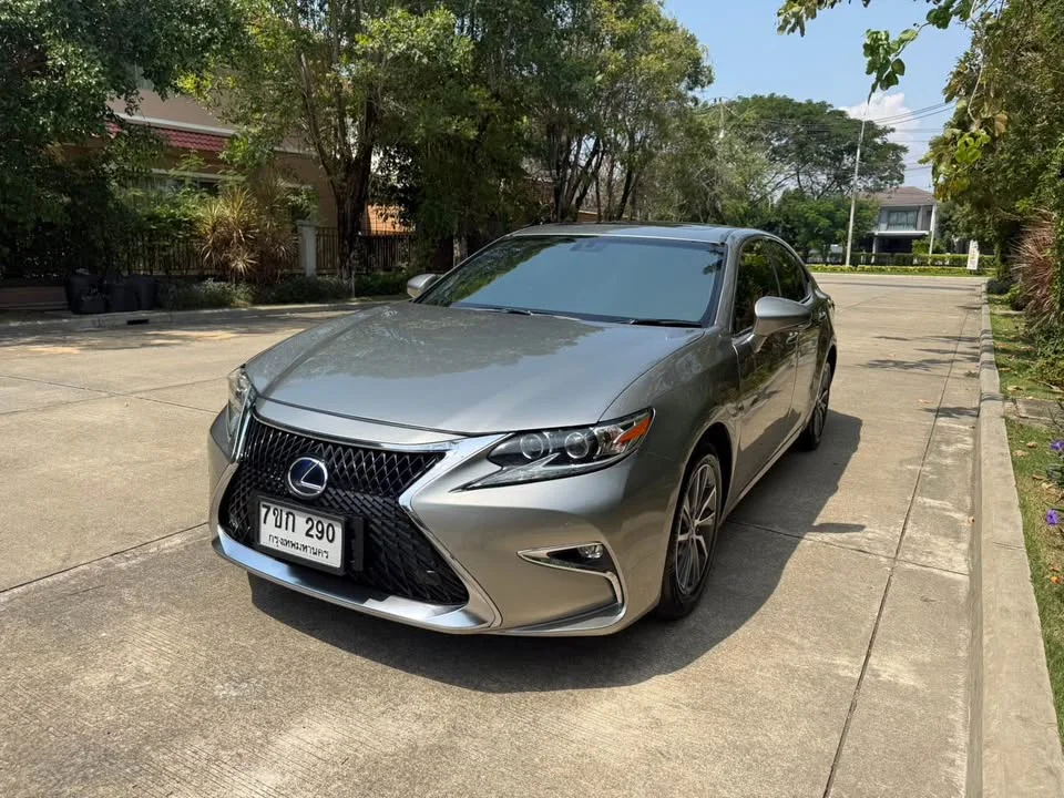 2015 Lexus ES VI 2