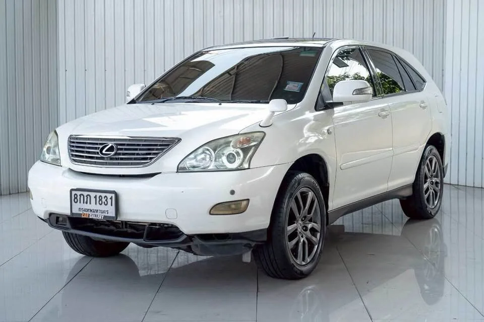2004 Toyota Harrier II 3