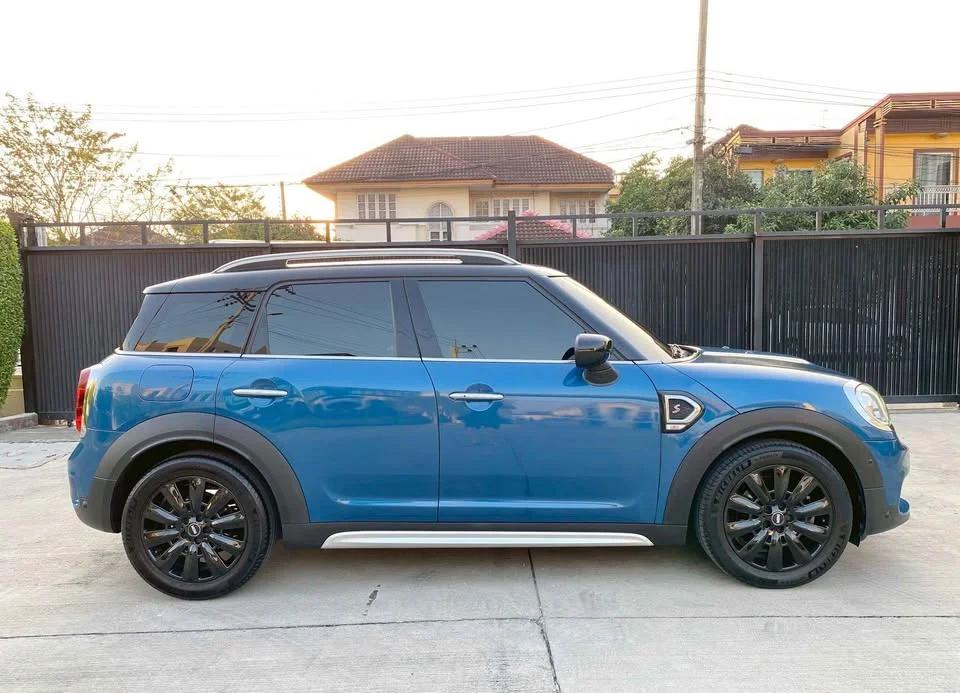2020 Mini Hatch  III 3