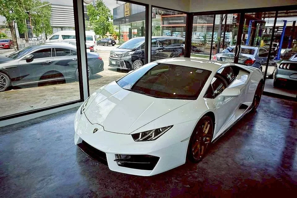 2017 Lamborghini Huracan 2