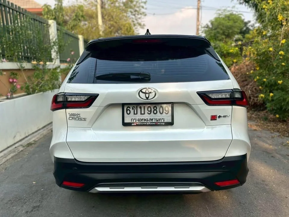 2025 Toyota Yaris Cross AC200 2