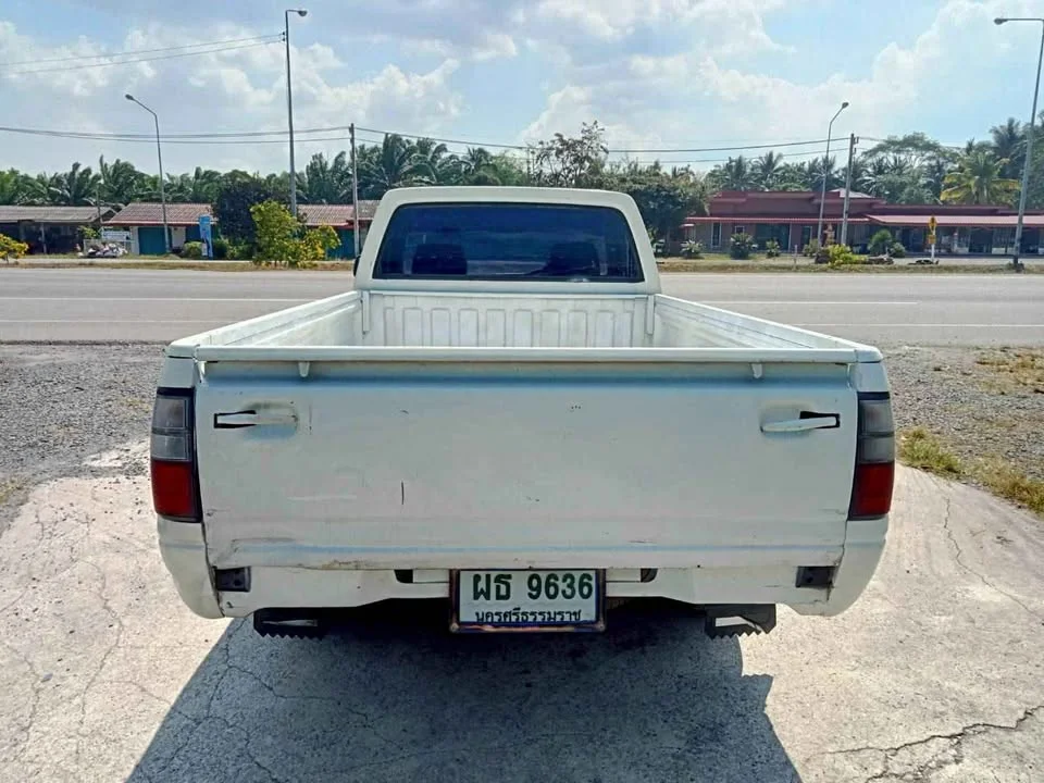 2001 Isuzu Faster Dragon Eyes III 3