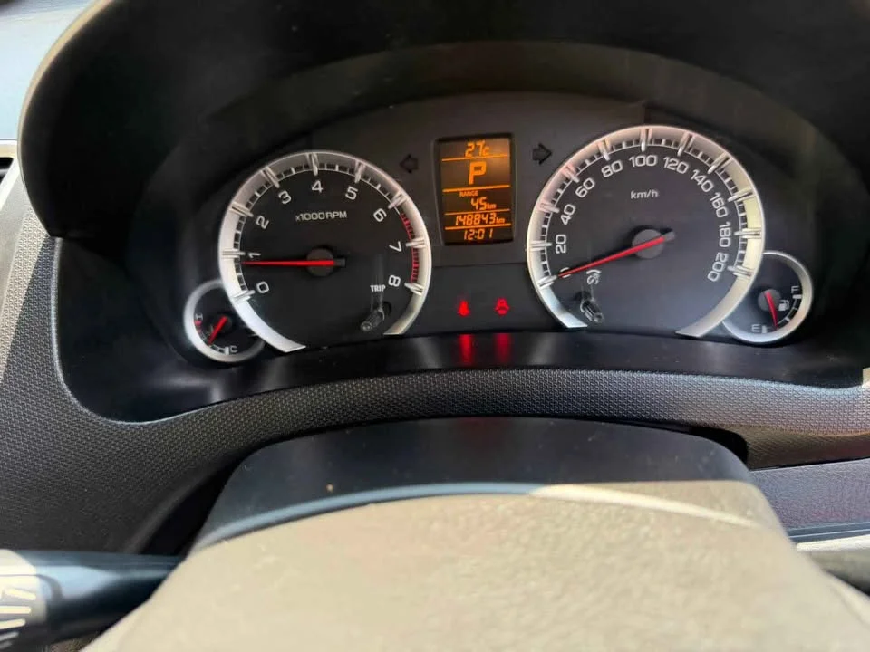 2012 Suzuki Swift II 2