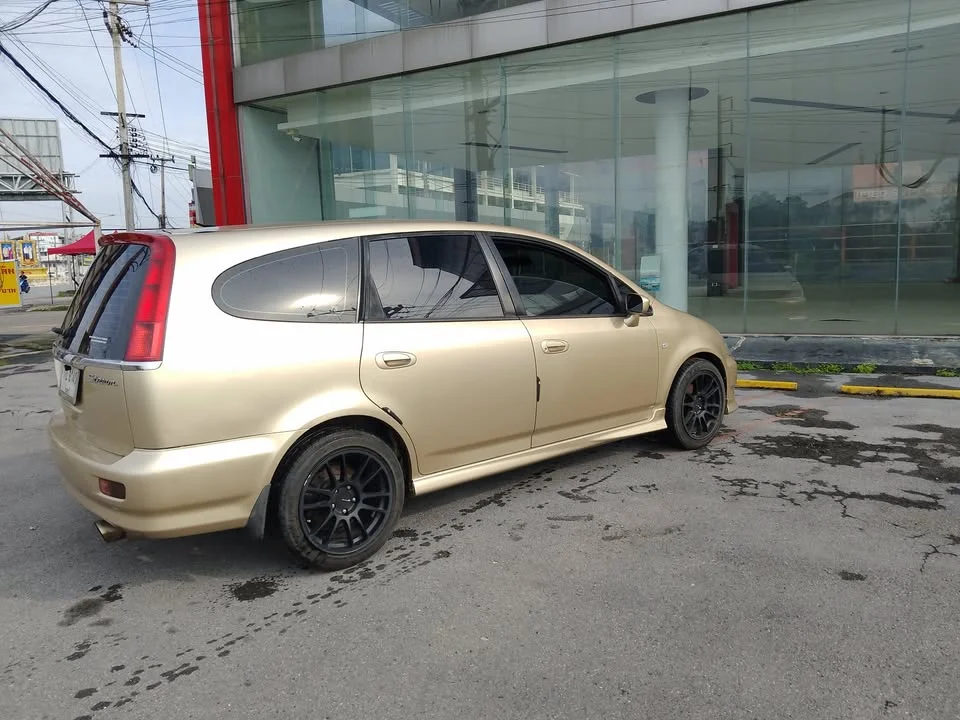 2004 Honda Stream I 3