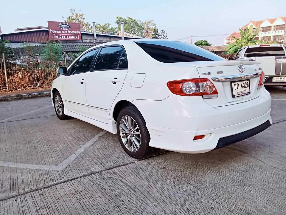 2011 Toyota Corolla Altis X (E140) 2