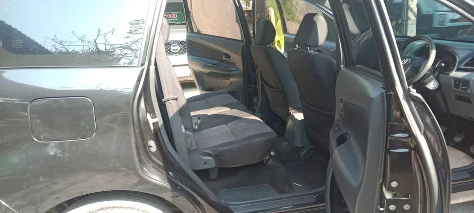2011 Toyota Avanza II 3