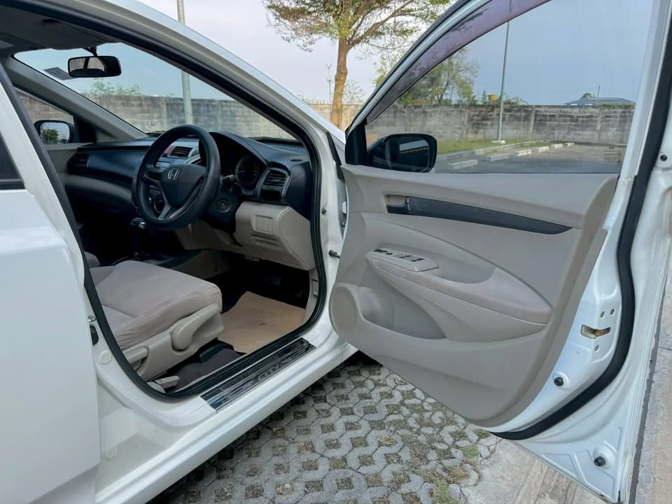 2012 Honda City V 3