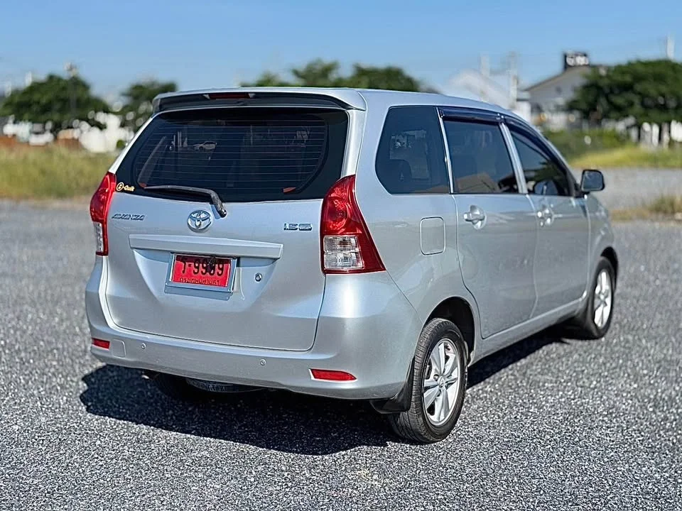 2013 Toyota Avanza II 3