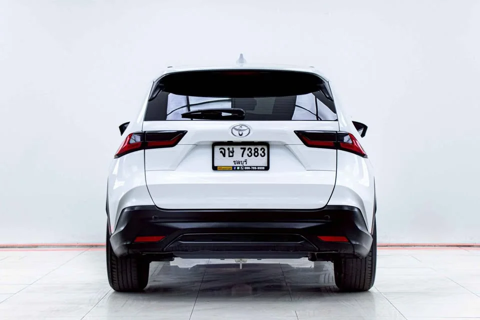 2024 Toyota Yaris Cross AC200 3