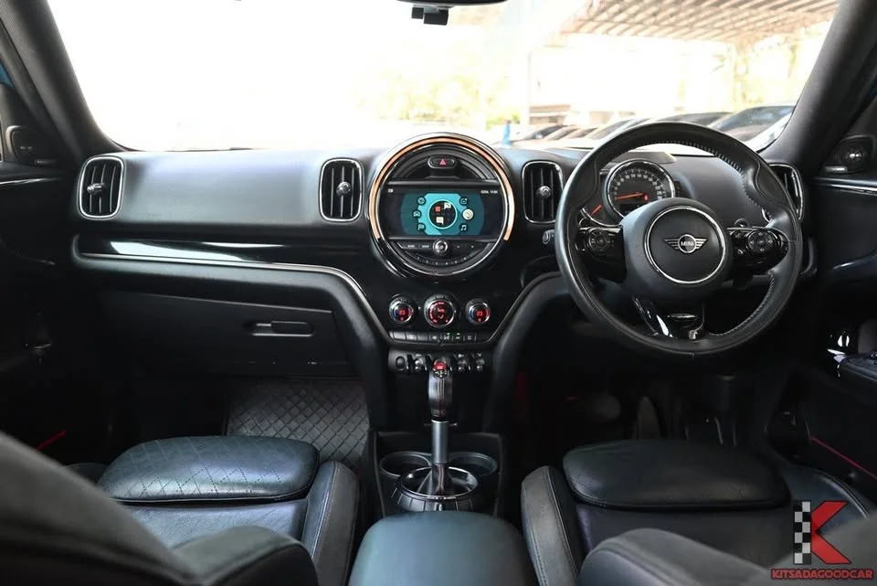 2017 Mini Hatch  III 2