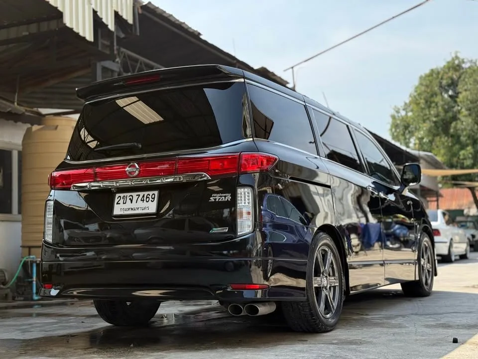 2012 Nissan Elgrand III (E52) 3