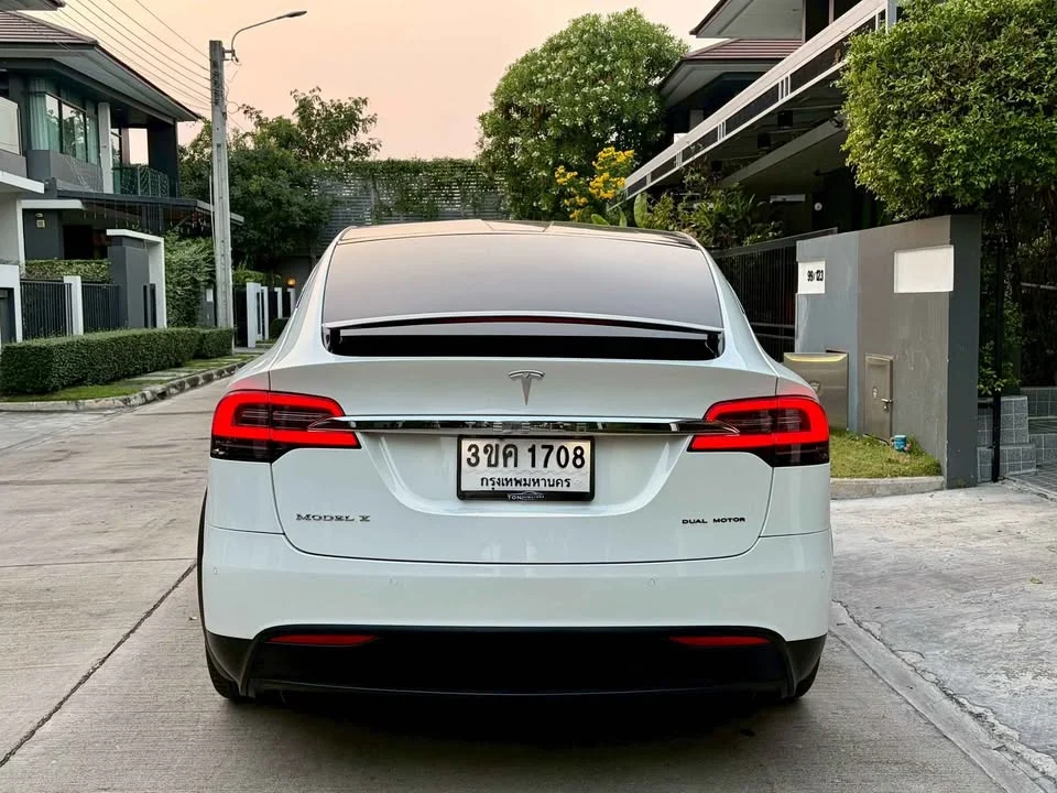 2020 Tesla Model X 3