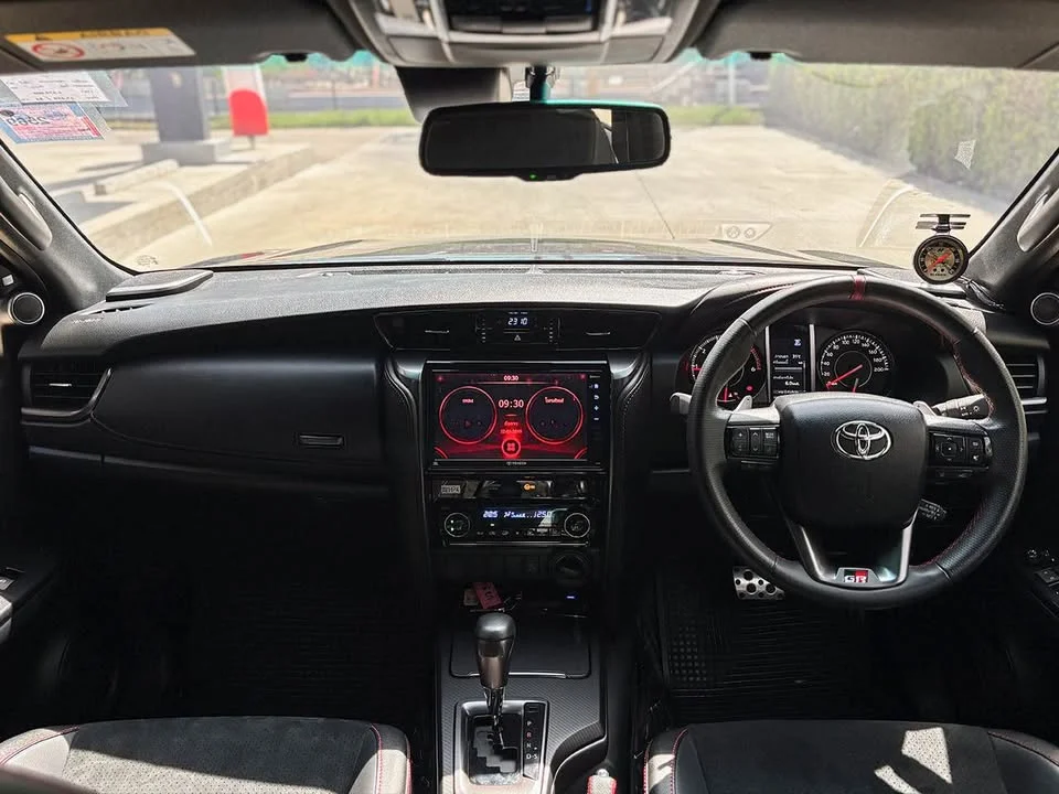 2023 Toyota Fortuner II 3