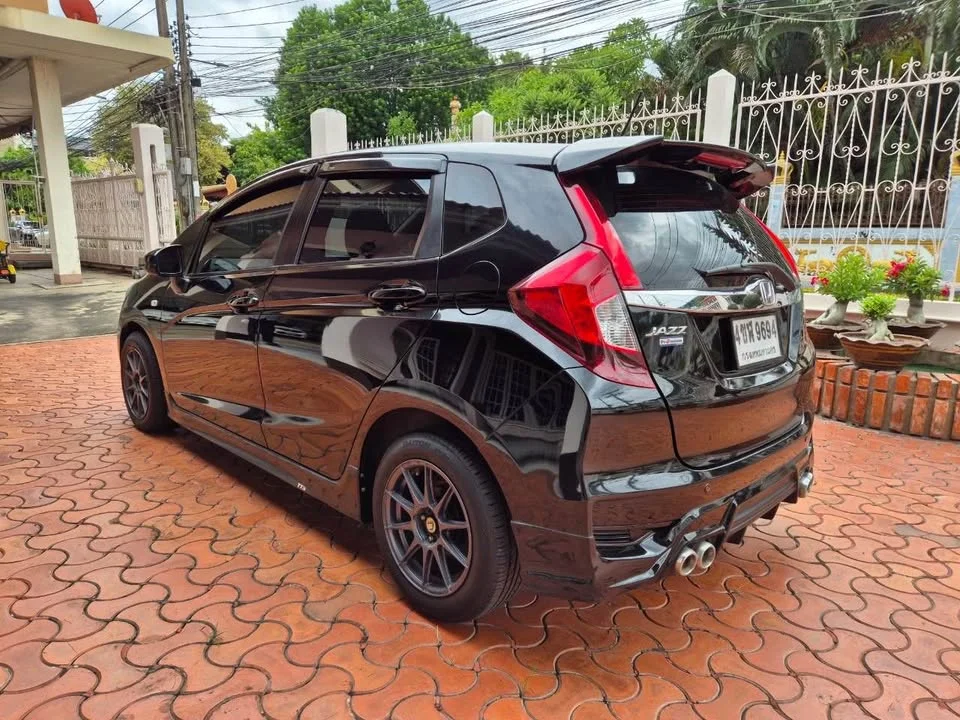 2020 Honda Jazz III 2