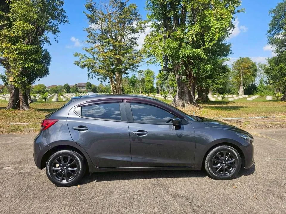 2017 Mazda 2 III 3