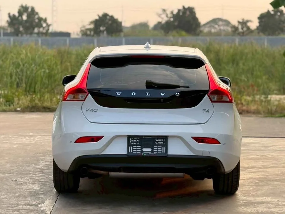 2017 Volvo V40 II 2